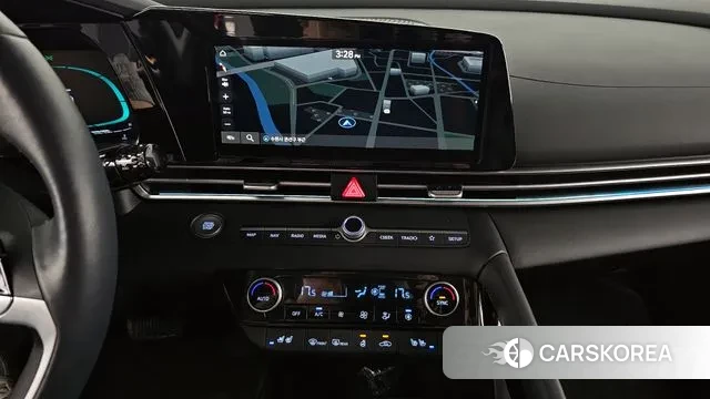 Hyundai The New Avante (CN7) 2023 Белый из Кореи, фото 5