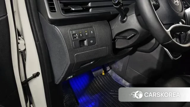 Hyundai Staria 2024 Белый из Кореи, фото 5