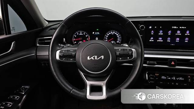 Kia K5 3rd generation 2023 Черный из Кореи, фото 5