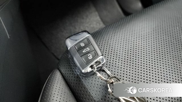 Volkswagen Arteon 2022 Белый из Кореи, фото 5