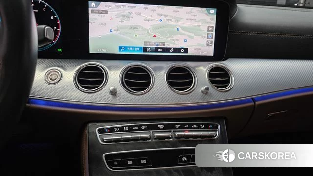 Mercedes-Benz E-Class W213 2021 Черный из Кореи, фото 5