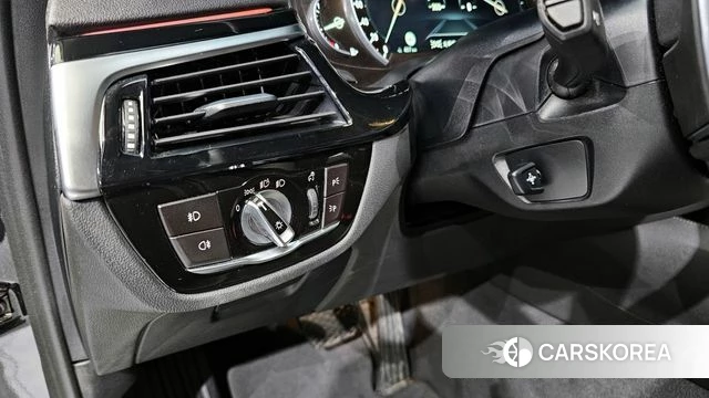 BMW 5 Series (G30) 2019 Черный из Кореи, фото 5