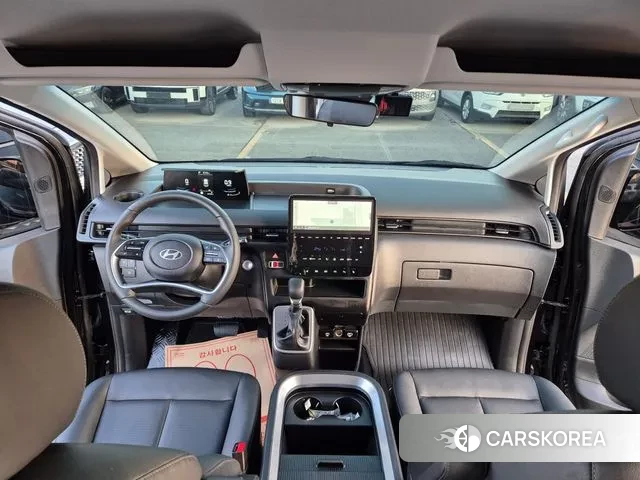 Hyundai Staria 2024 Черный из Кореи, фото 5