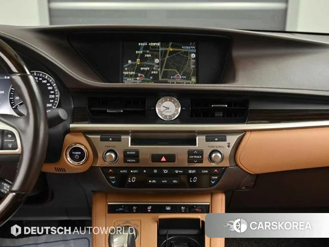 Lexus New ES300h 2018 Белый из Кореи, фото 5