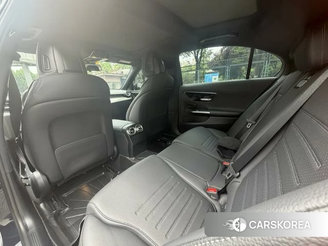 Mercedes-Benz Class C 2024 Зеленый из Китая, фото 5