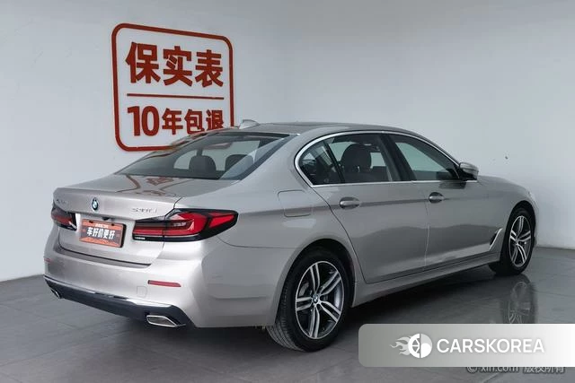 BMW 5 series 2021 Темно-серый из Китая, фото 5