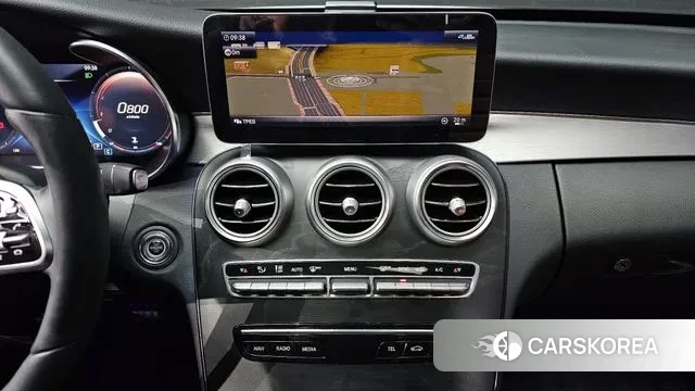 Mercedes-Benz C-Class W205 2021 Белый из Кореи, фото 5