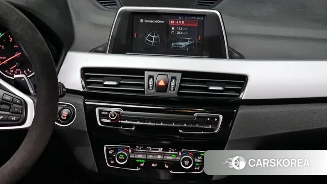 BMW X1 (F48) 2018 Белый из Кореи, фото 5