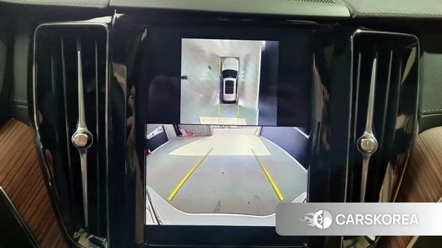 Volvo XC60 second Generation 2024 Белый из Кореи, фото 5