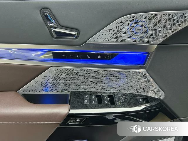 BMW 7 series 2023 Черный из Китая, фото 5