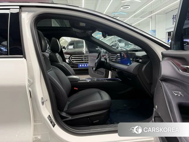 Ford Mondeo 2025 Белый из Китая, фото 5