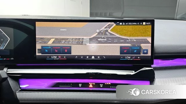 BMW 5 Series (G60) 2025 Небесно-голубой из Кореи, фото 5