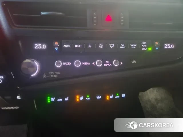 Lexus ES300h 7th generation 2023 Серый из Кореи, фото 5