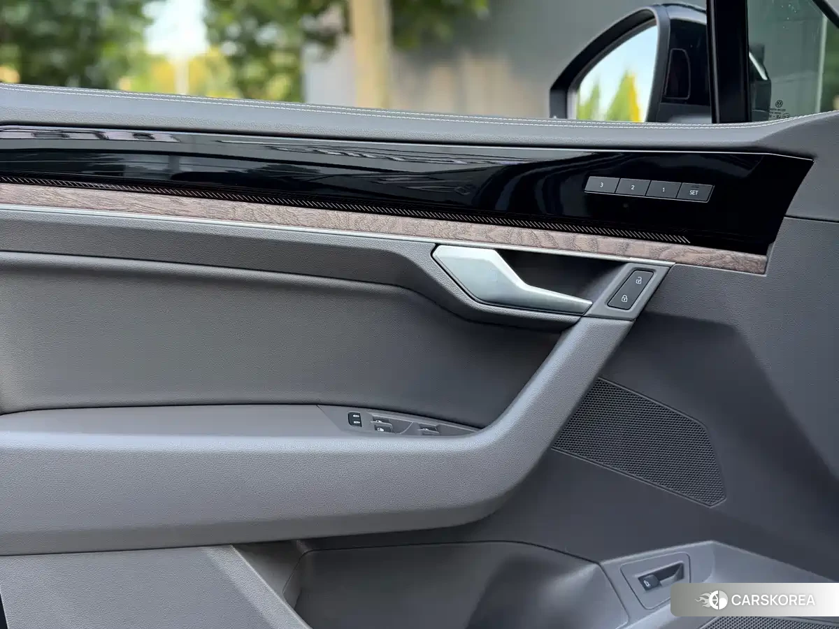 Volkswagen Touareg 2026 Черный из Китая, фото 5
