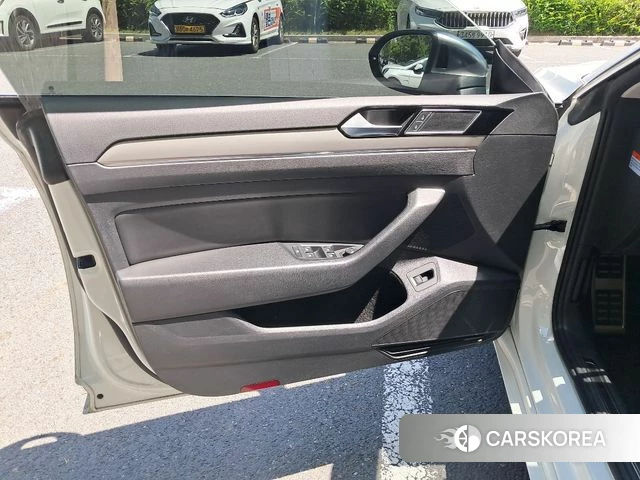 Volkswagen Arteon 2019 Белый из Кореи, фото 5