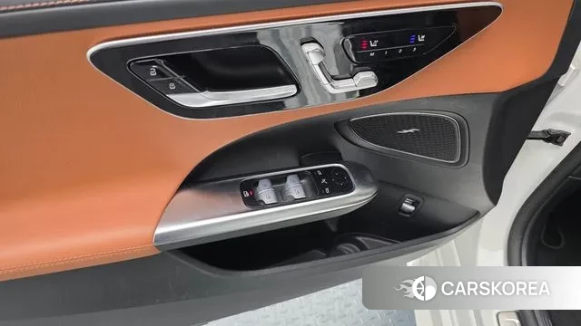 Mercedes-Benz C-Class W206 2022 Белый из Кореи, фото 5