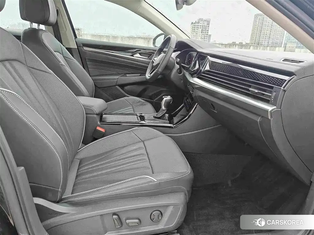 Volkswagen Passat 2024 Черный из Китая, фото 5