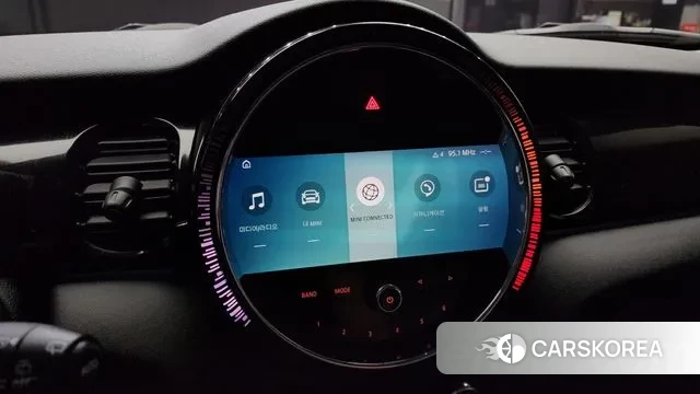 Mini Cooper 2021 Жемчужный цвет из Кореи, фото 5