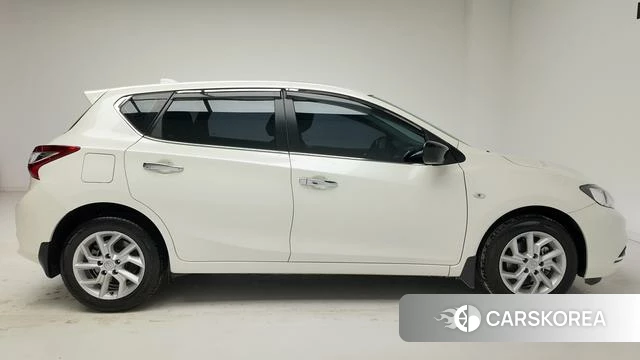 Nissan TIIDA 2021 Белый из Китая, фото 5