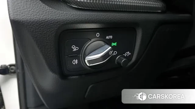 Audi New A3 2018 Белый из Кореи, фото 5