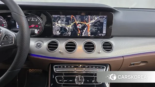 Mercedes-Benz E-Class W213 2018 Серый из Кореи, фото 5