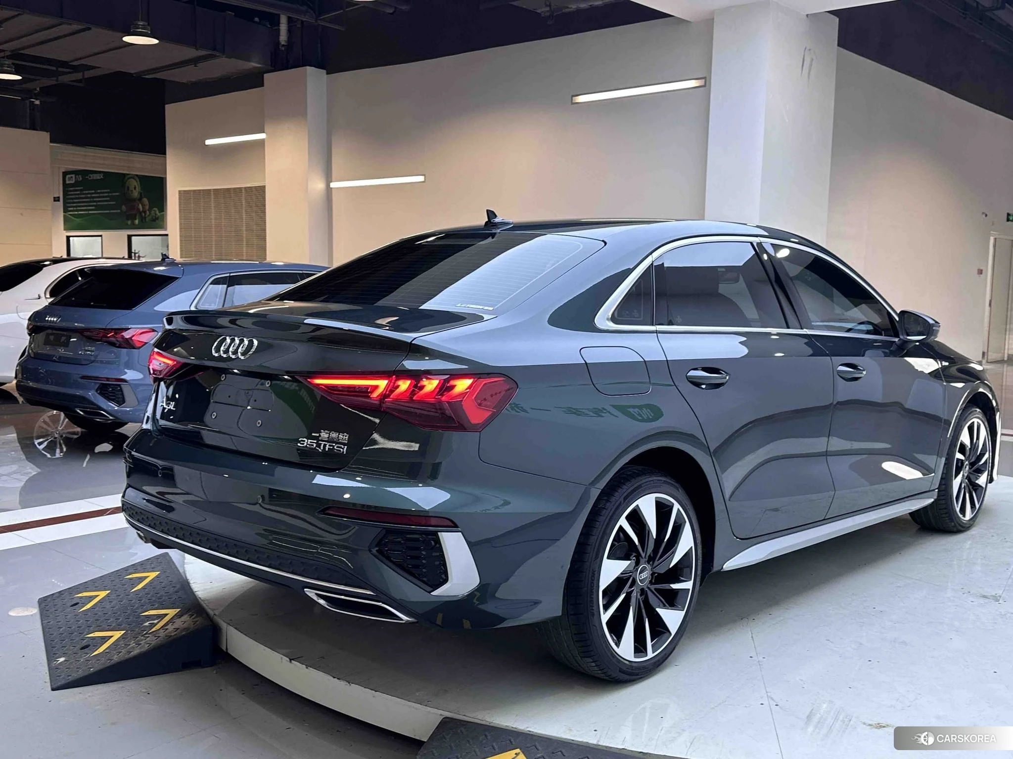 Audi A3 2023 Зеленый из Китая, фото 5