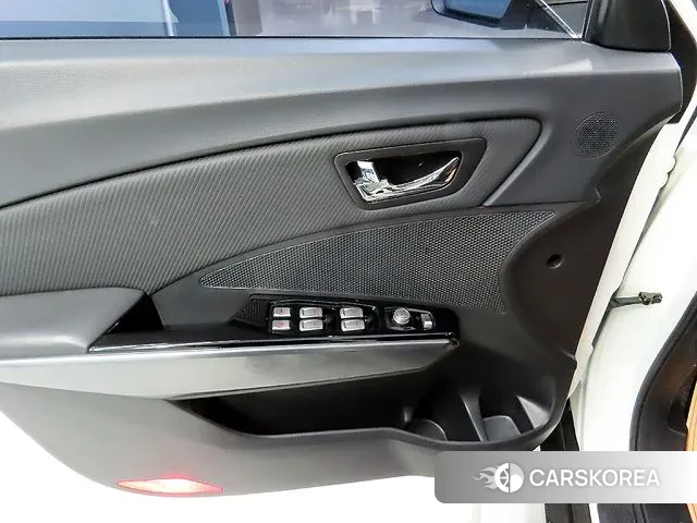 Ssangyong Tivoli Armor 2018 Белый из Кореи, фото 5