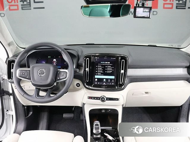 Volvo XC40 2024 Белый из Кореи, фото 5