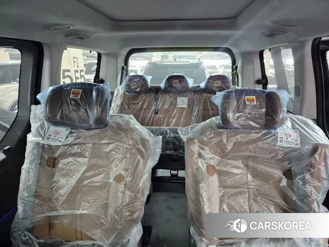 Hyundai Staria 2025 Черный из Кореи, фото 5