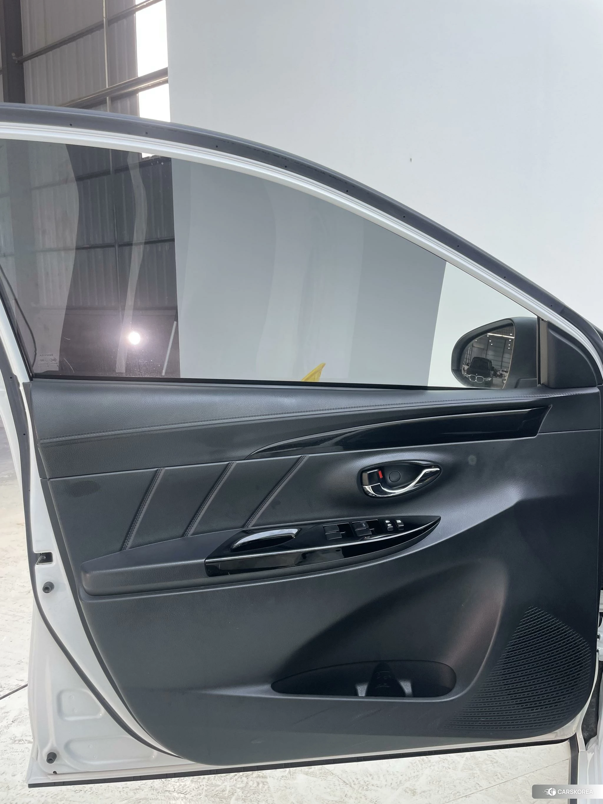 Toyota Yaris L 2021 Белый из Китая, фото 5