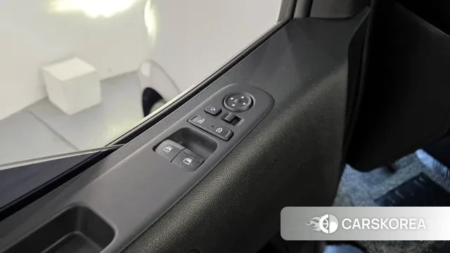 Hyundai Staria 2023 Серебряный из Кореи, фото 5