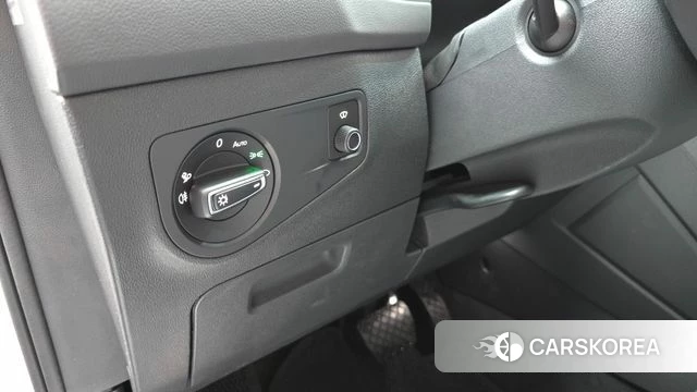 Volkswagen Tiguan second Generation 2022 Белый из Кореи, фото 5