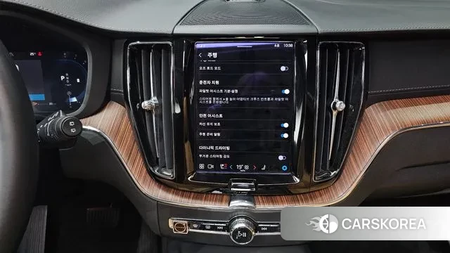 Volvo XC60 second Generation 2023 Серый из Кореи, фото 5