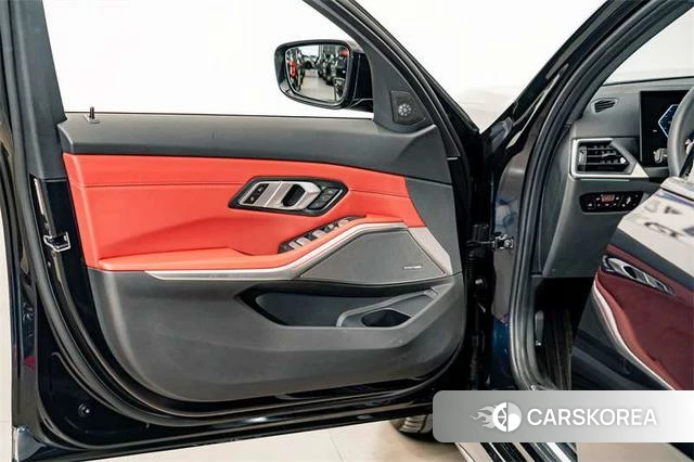 BMW 3 series 2024 Черный из Китая, фото 5