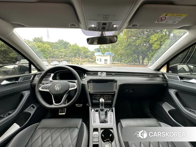 Volkswagen Magotan PHEV 2024 Черный из Китая, фото 5