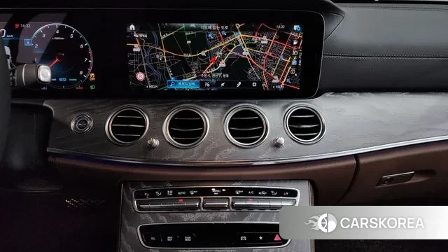 Mercedes-Benz E-Class W213 2023 Серый из Кореи, фото 5