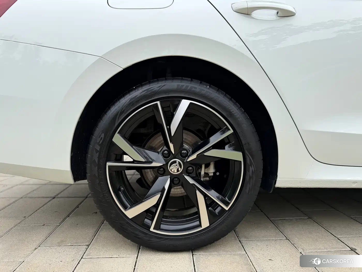 Skoda Octavia 2023 Белый из Китая, фото 5