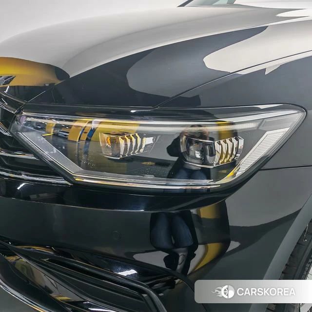 Volkswagen Magotan PHEV 2024 Черный из Китая, фото 5