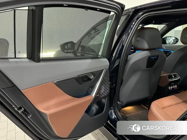 BMW i5 (G60) 2023 Черный из Кореи, фото 5