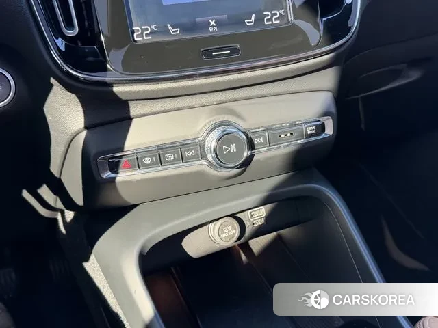 Volvo XC40 2020 Белый из Кореи, фото 5