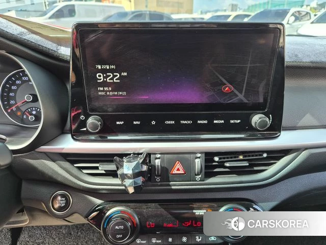 Kia The New K3 2nd generation 2021 Белый из Кореи, фото 5