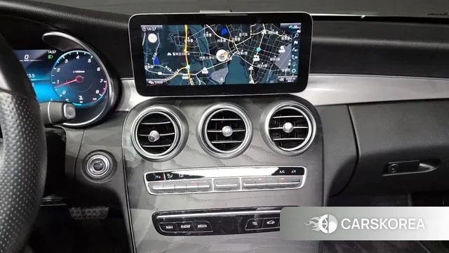 Mercedes-Benz C-Class W205 2021 Белый из Кореи, фото 5