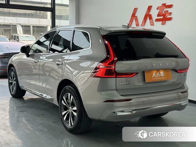 Volvo XC60 2023 Серебристо-серый из Китая, фото 5
