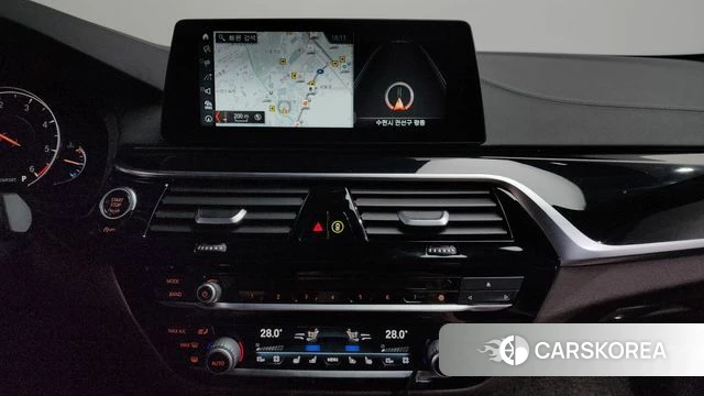 BMW 5 Series (G30) 2018 Серый из Кореи, фото 5