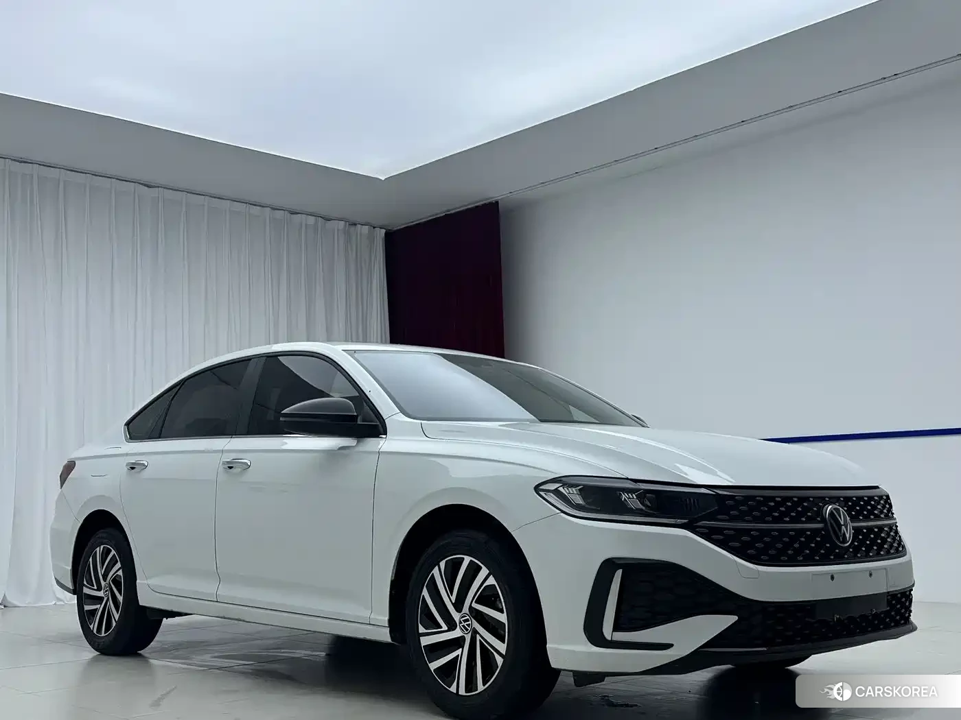 Volkswagen Lavida 2023 Белый из Китая, фото 5