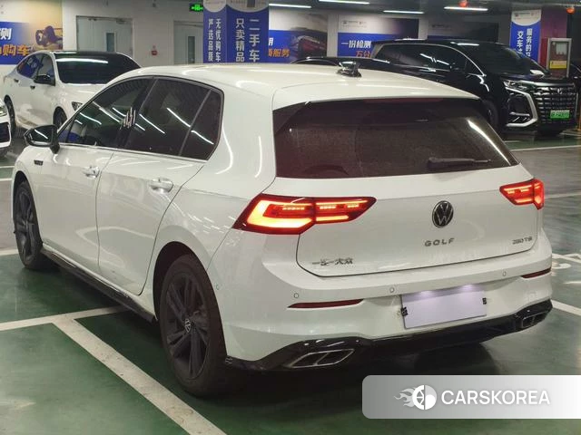 Volkswagen Golf 2023 Белый из Китая, фото 5