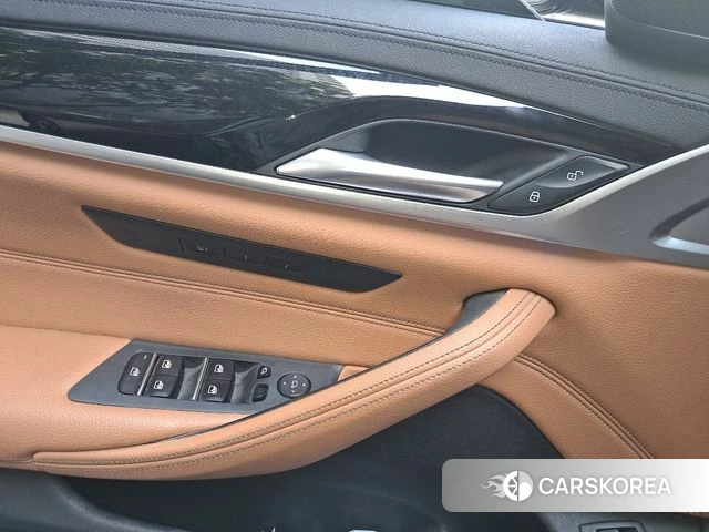 BMW 5 Series (G30) 2020 Синий из Кореи, фото 5