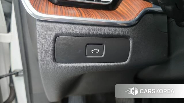 Volvo XC60 second Generation 2022 Белый из Кореи, фото 5