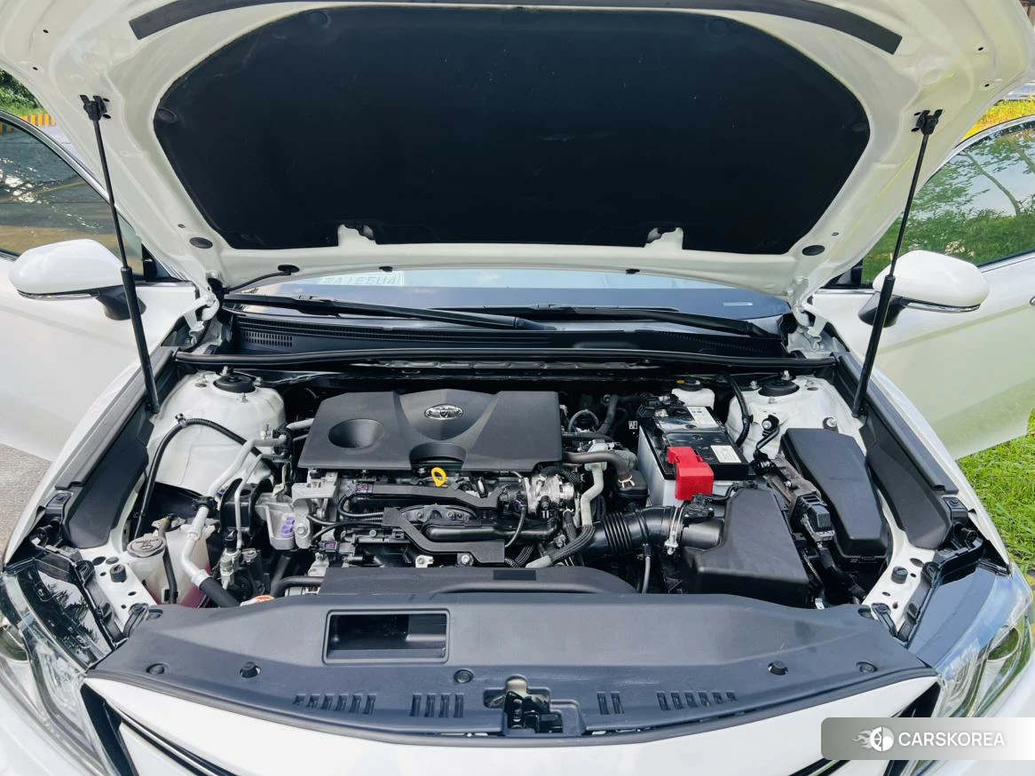 Toyota Camry 2021 Белый из Китая, фото 5