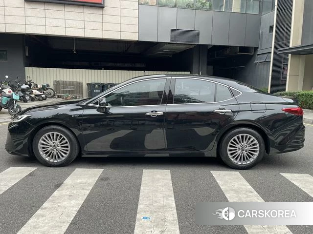 Toyota Camry 2025 Черный из Китая, фото 5